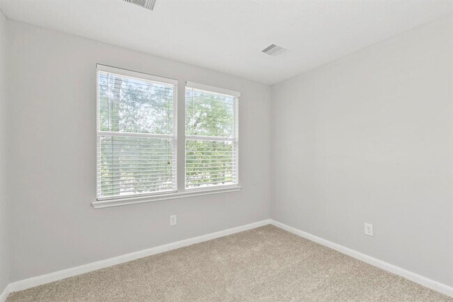 Building Photo - 16013 Sweetwater Fields Ln