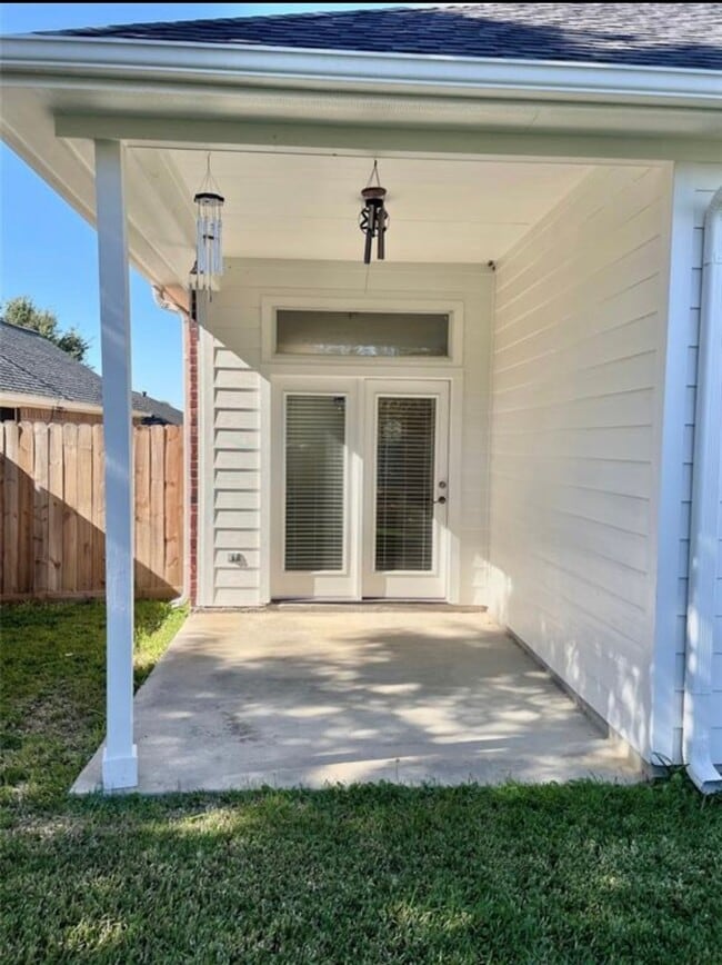 Building Photo - 6122 Sandy Valley Dr