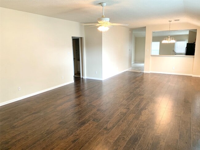 Building Photo - 20519 Lantern Springs Ln