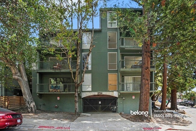 Building Photo - 2700 Le Conte Ave
