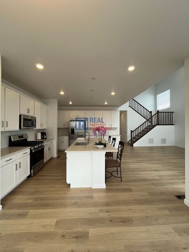 Building Photo - 16488 W 92nd Pl