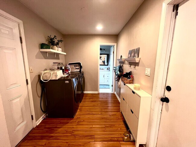Building Photo - Charming Home in Quiet Salem Woods Cul-de-Sac
