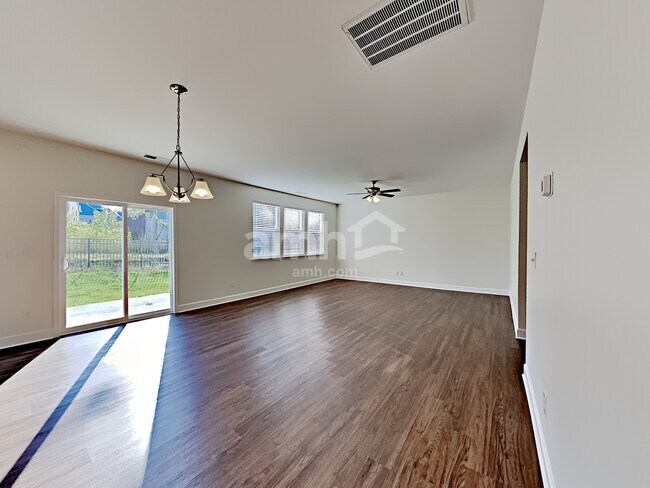 Building Photo - 4318 Spregan Way