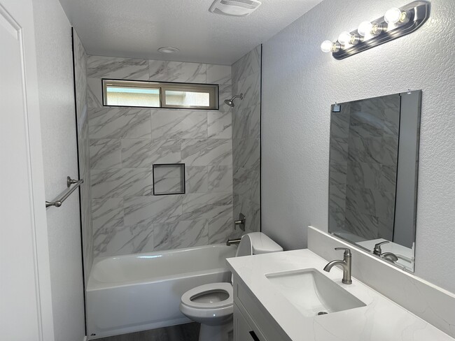 Building Photo - 7343 Dogwood Ave