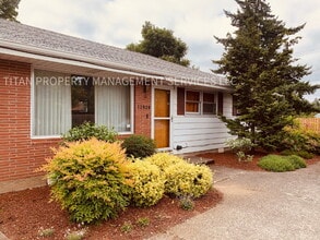 Building Photo - 13924 E Burnside St