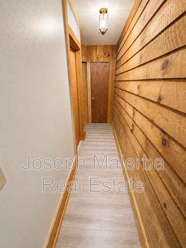 Building Photo - 115 Lillibridge Ave