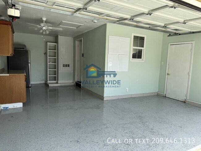 Building Photo - 1525 Griffith Pl
