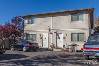 Building Photo - 2 Bedroom town home in Sparks! Coming Soon!
