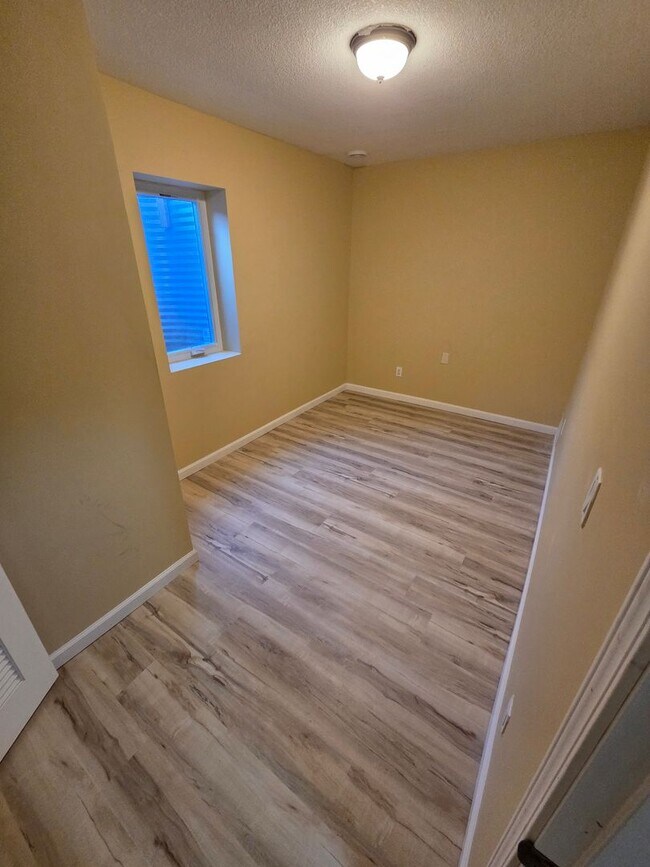 Building Photo - 4741 Welcome Ave N