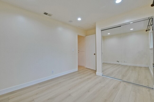 Building Photo - Beautifully Updated 3 Bed 2 Bath Home in Prime Milpitas Location!