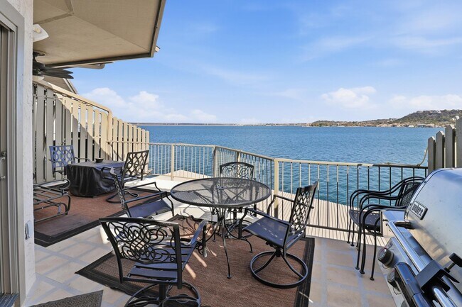 Building Photo - 403 Island Dr