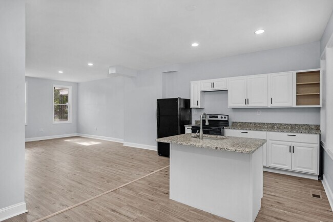 Building Photo - 510 Edgewood St