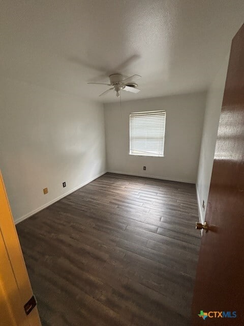 Building Photo - 621 Bishop Dr