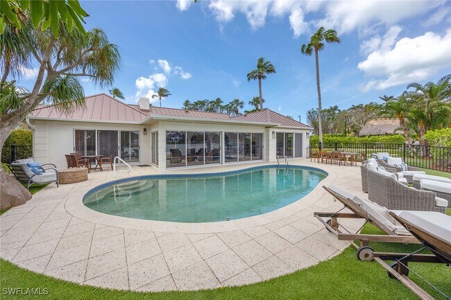 Building Photo - 4455 Gordon Dr