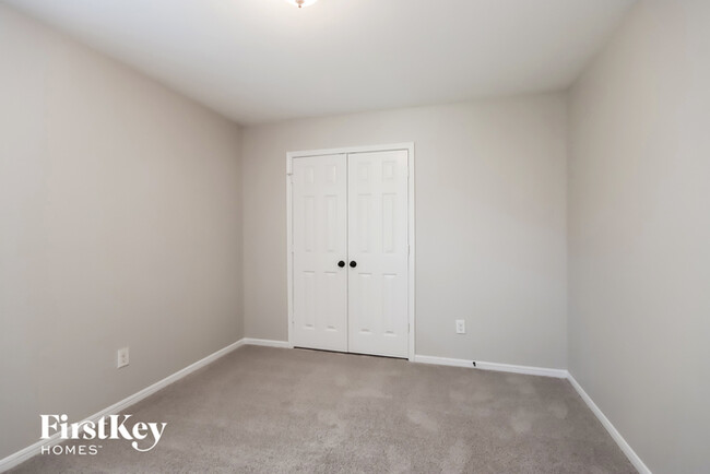 Building Photo - 9126 Georgio Dr