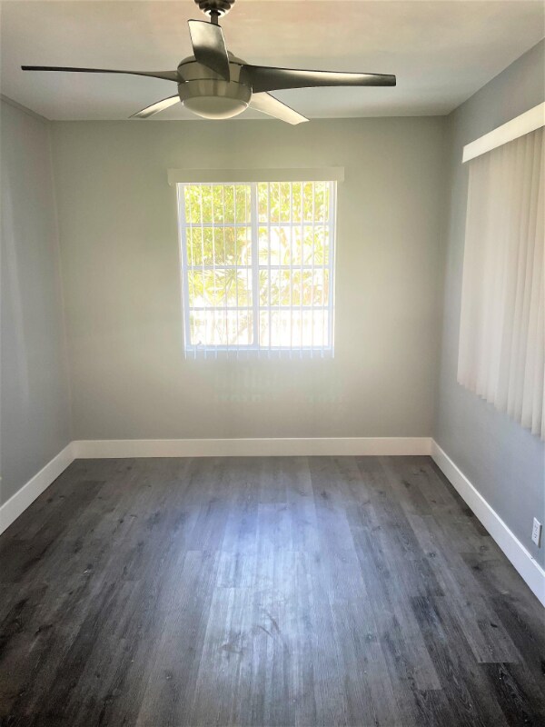 Building Photo - 2403 Louella Ave