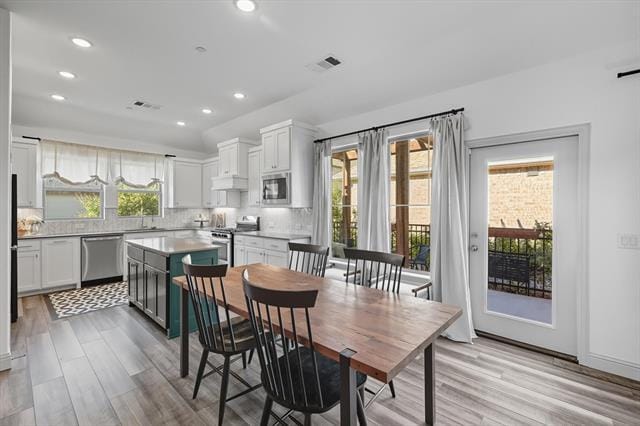 Building Photo - 1029 3rd St