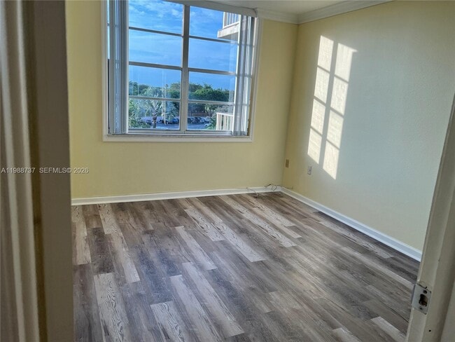 Building Photo - 13120 SW 92nd Ave