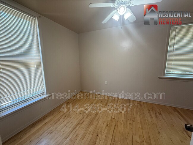 Building Photo - 2454 N Booth St