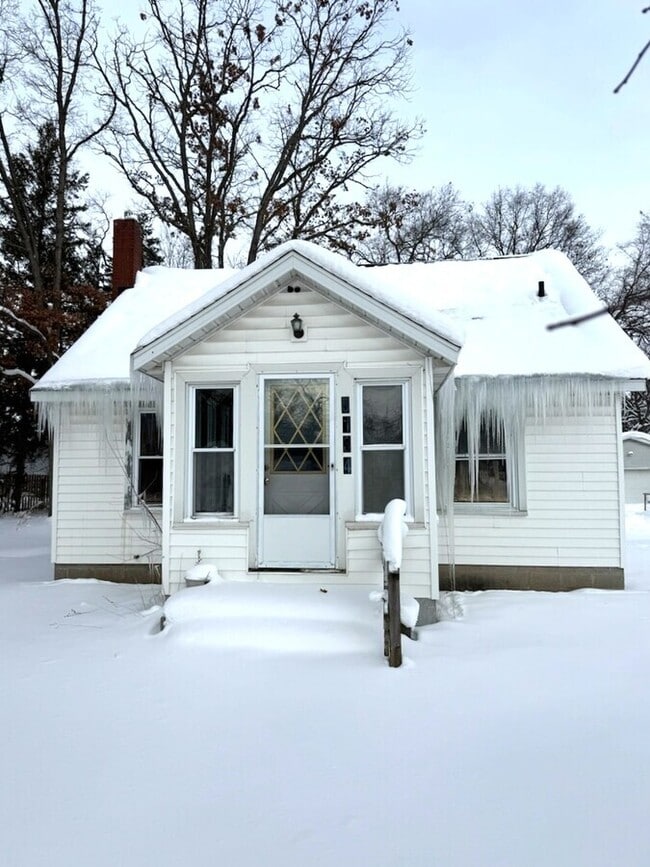 Building Photo - 5134 E Apple Ave