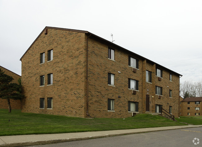 Building Photo - Seneca Grove