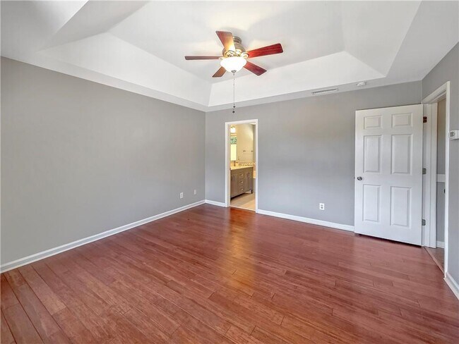 Building Photo - 401 Kensington Parc Dr
