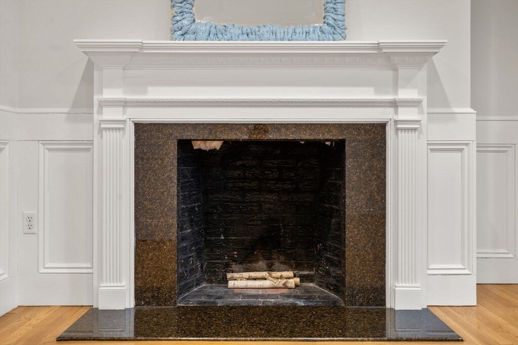 Building Photo - 244 Beacon St