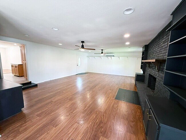 Building Photo - Home for Rent in Benton!