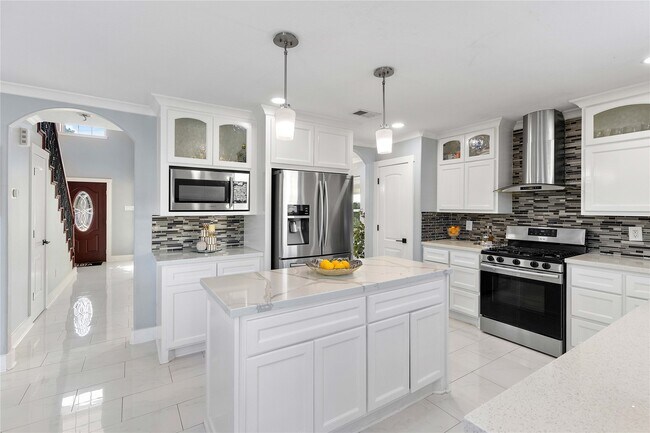 Building Photo - 405 Mystic Trail Loop