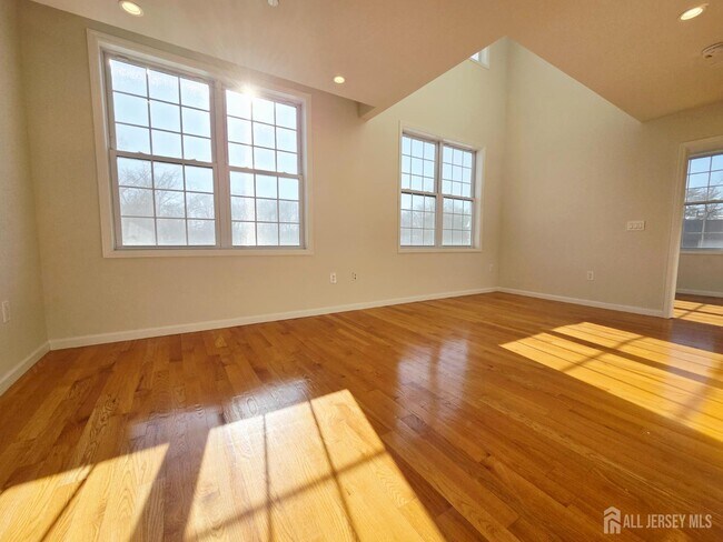 Building Photo - 120 Georges Rd