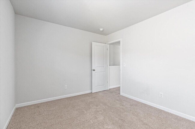 Building Photo - 5144 Captain Dr