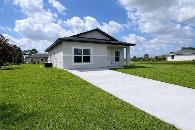 Building Photo - BRAND NEW CONSTRUCTION! 2 Bed / 2 Bath Home in Southwest Lehigh Acres