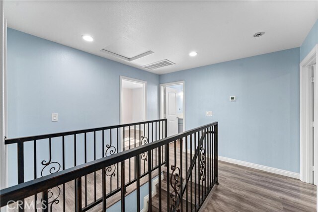 Building Photo - 435 Cerritos Ave