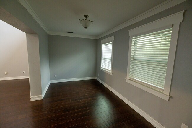 Building Photo - 8933 Bayaud Dr