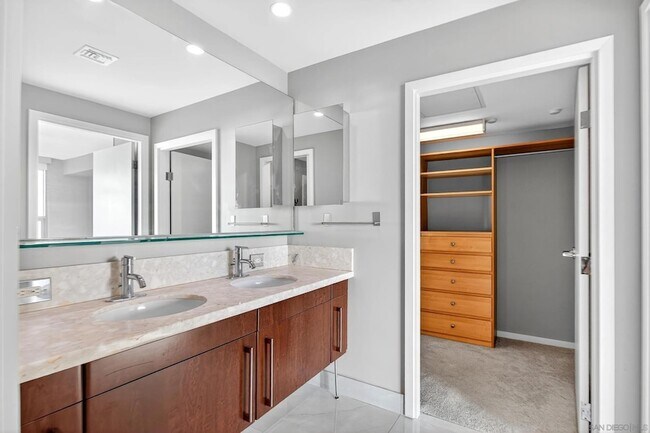 Building Photo - 321 Tenth Ave