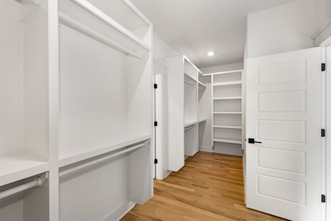 Building Photo - Beautiful home in The Nations!  4 bedrooms...