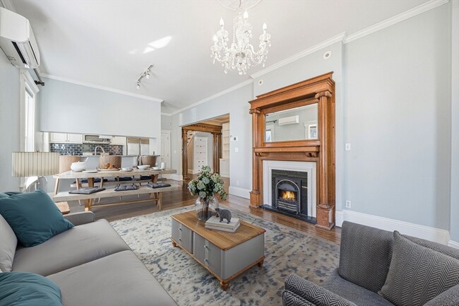 Building Photo - 33 Adams St