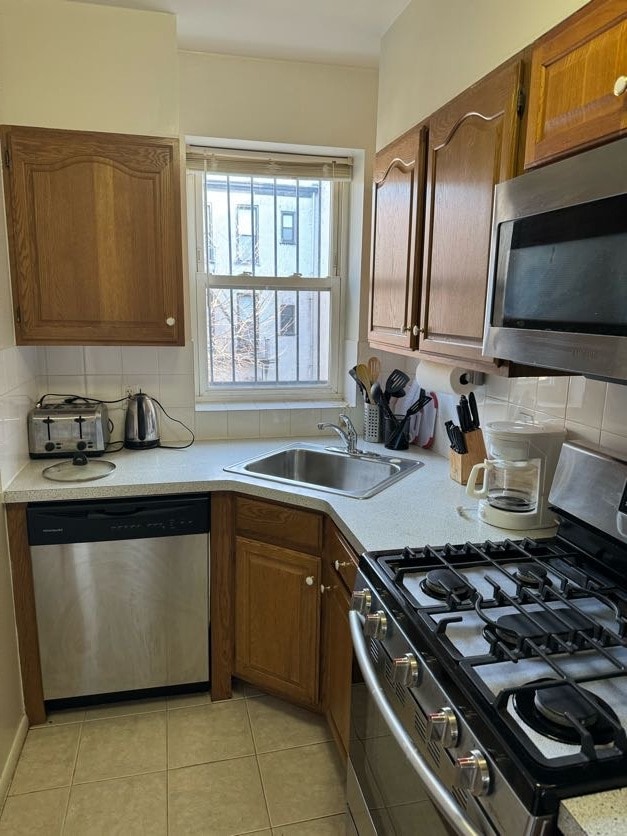 Kitchen - 373 4th St