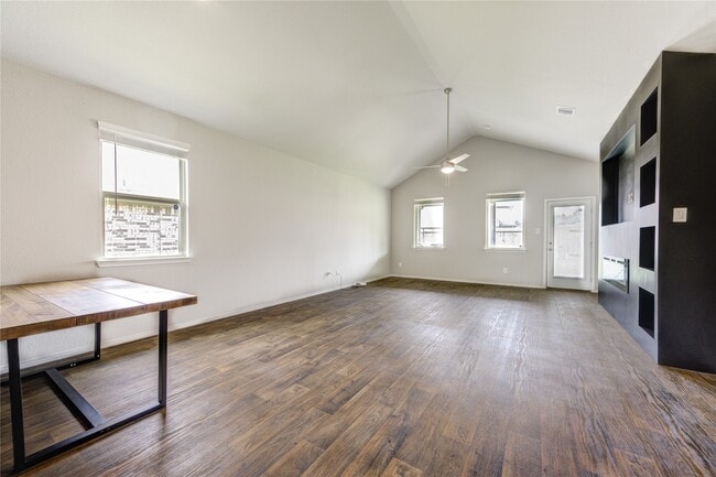 Building Photo - 20451 Green Mountain Dr