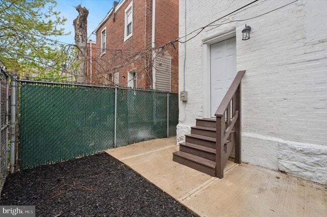 Building Photo - 1452 N 56th St