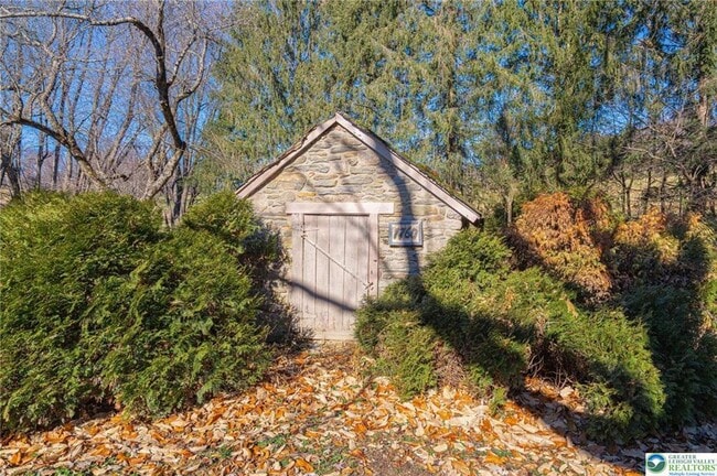 Building Photo - 621 Nursery Rd