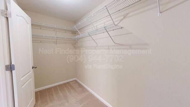 Building Photo - 517 S Aberdeenshire Dr