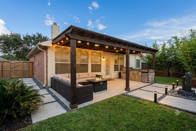 Building Photo - 6015 Ida Rose Ct