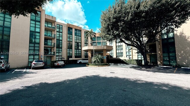 Building Photo - 11800 SW 18th St