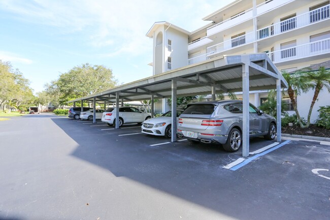 Building Photo - Live the Naples Lifestyle – Elegant 2BR/2B...