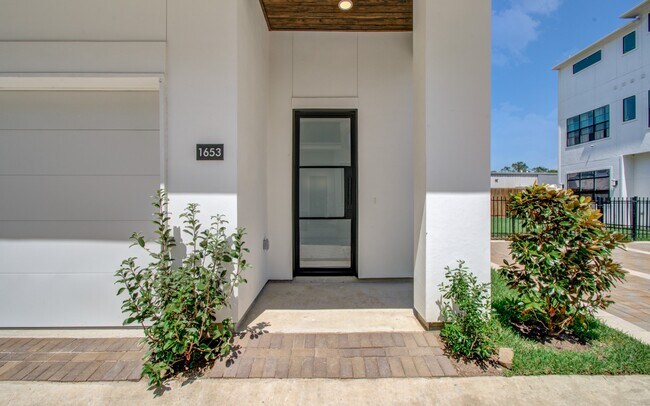 Building Photo - 1643 Bingle Rd