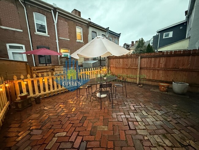 Building Photo - Classic Lawrenceville Row House – Walkable...