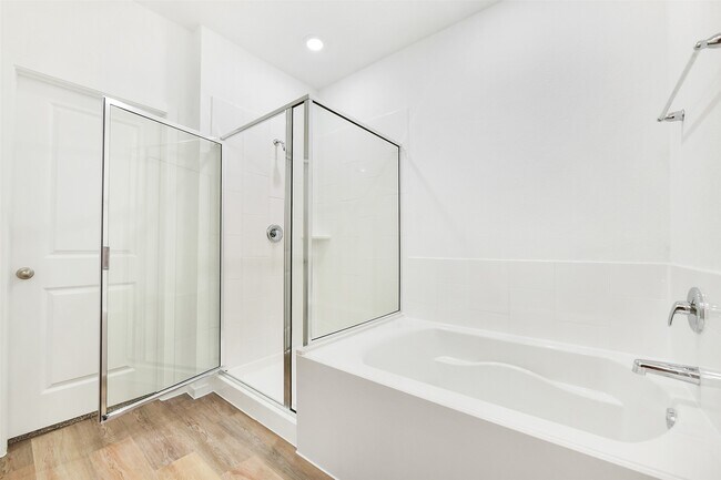 Building Photo - 3930 El Vaquero Ct