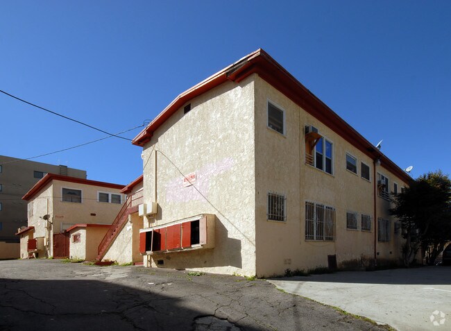 Building Photo - Fourth Street Apartments