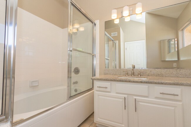 Building Photo - Modern Coastal 3 Bed/3 Bath Townhome w/ Rooftop Deck w/ Bay & Ocean Views in North Pacific Beach!